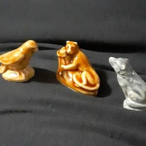 Vintage Wade England Porcelain Set of 3 Animal Figures. Falcon,Wolf&Panther